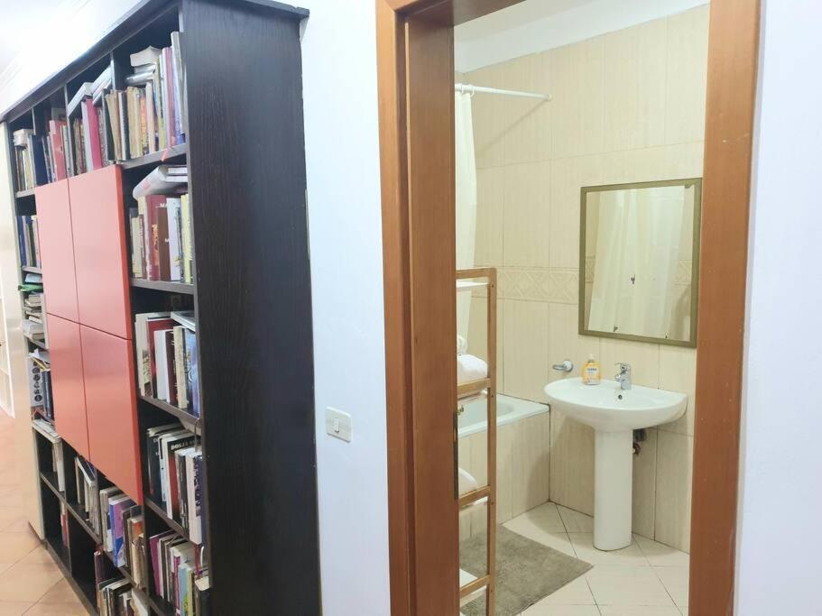 Lovely 2-bedroom In Center Apartment Tirana