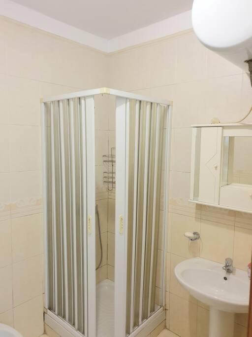 Apartment Lovely 2-bedroom In Center *