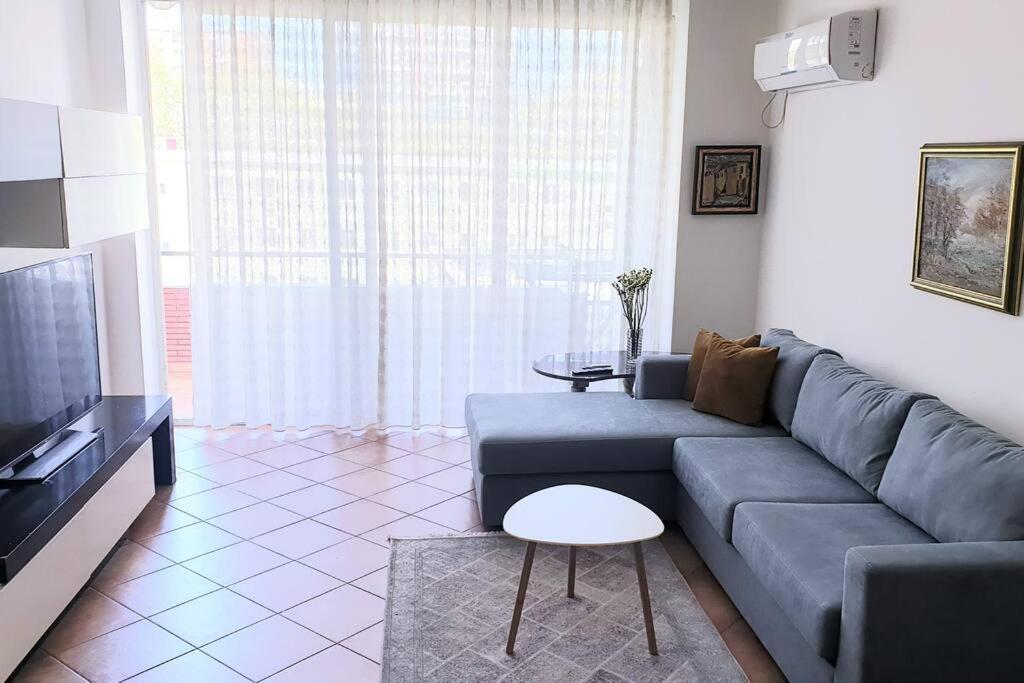 Lovely 2-bedroom In Center Apartment Tirana